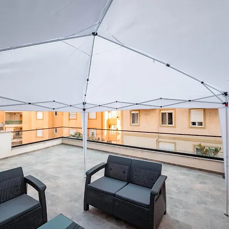 Bluewave Duplex Apartment